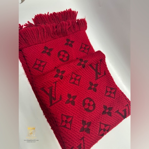 Louis Vuitton Scarf - Picture 3 of 9